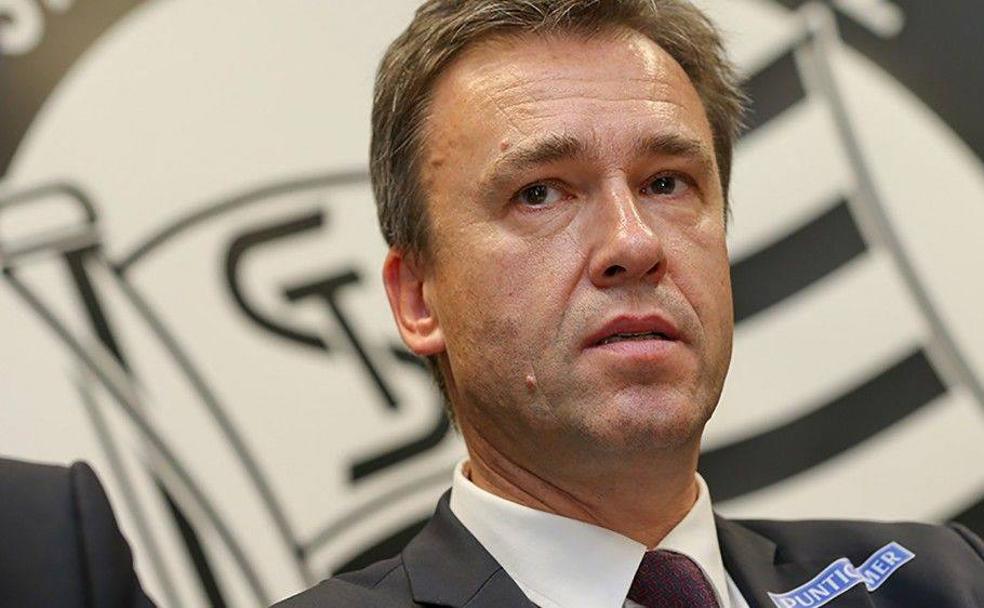 Christian Jauk: «¿Puedo saludar a Jokin Aperribay en castellano?»