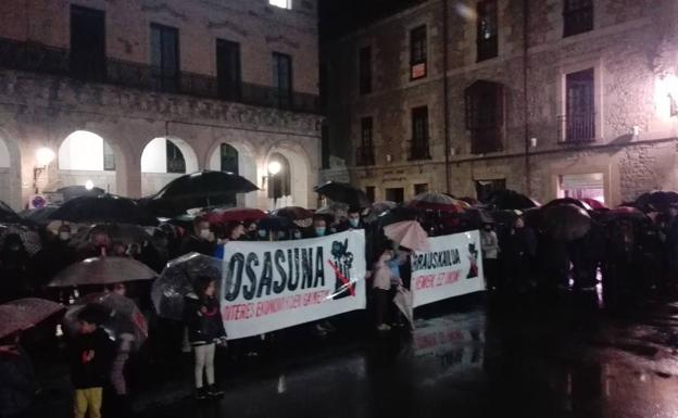 Protesta vecinal en Bergara contra la planta para tratar residuos de papel