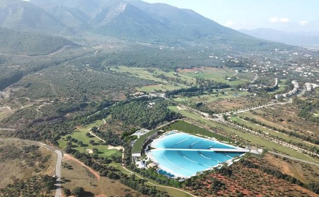 Málaga da luz verde a la construcción de una pisicina de olas de Wavegarden