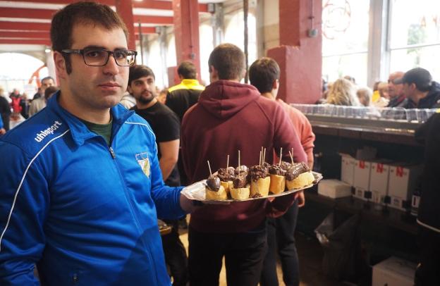 Mañana de buzkantzas en la plaza