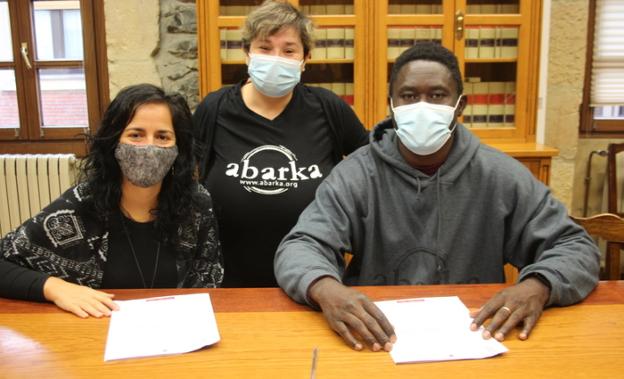 Abarka GKE-rekin lau urterako hitzarmena sinatu du Udalak