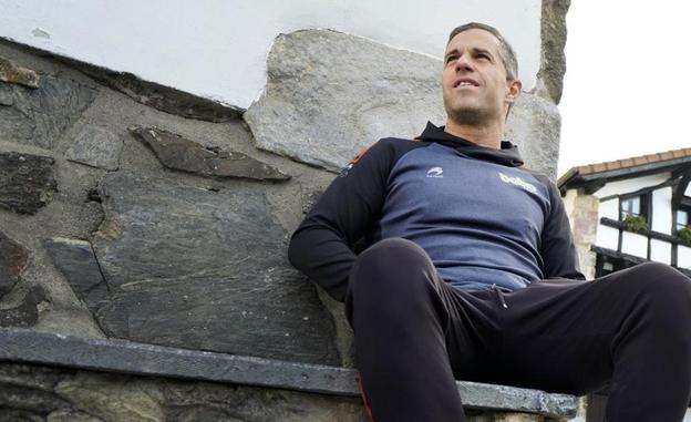 Aimar Olaizola: «De niño pasaba tres horas diarias en el frontón, ahora van tres días a la semana»