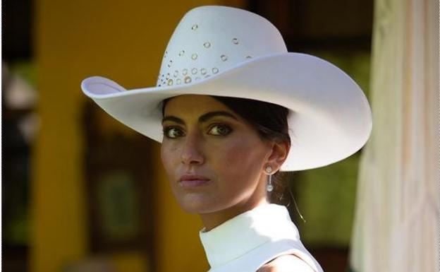 Minia, la novia con sombrero 'cowboy' que ha revolucionado Instagram