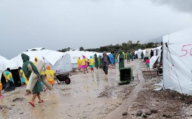 Zaporeak llevará a cabo este sábado la campaña de recogida de calzado para los refugiados en Grecia