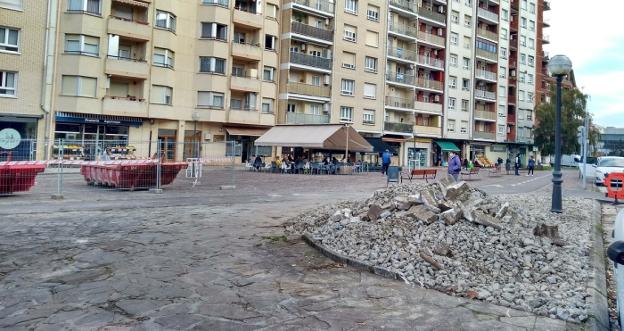 Comienzan las reurbanizaciones de las plazas Bertsolari Uztapide y Gabarrari