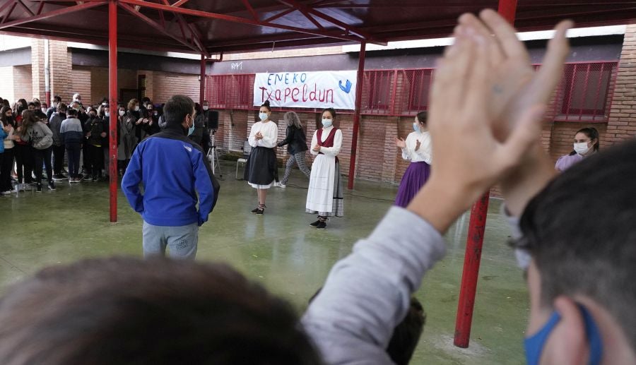 Volcados con Eneko Agirrezabal, el profesor txapeldun