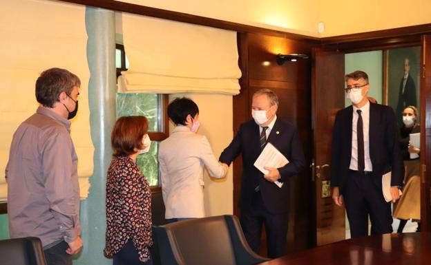 Azpiazu traslada una contraoferta de 162 millones a EH Bildu para forzar la negociación presupuestaria