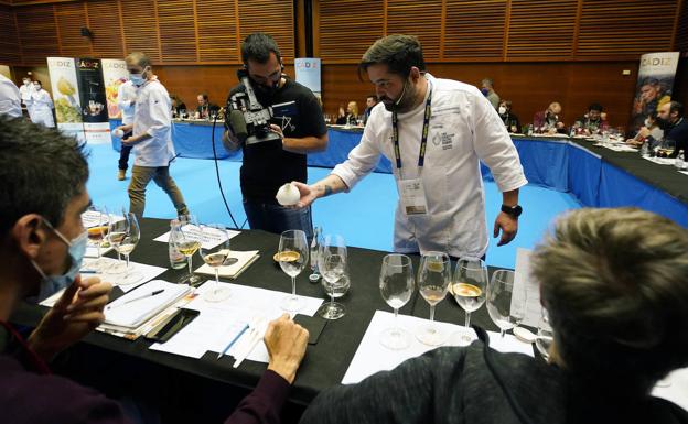 Cádiz hechiza con una cata que fusiona la tradición con la cocina gala