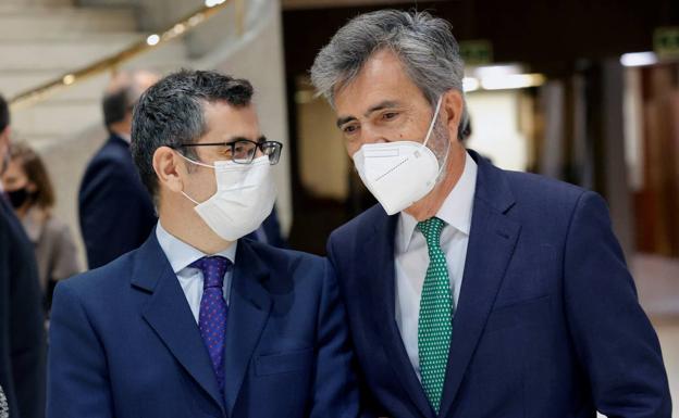 El Gobierno rebaja el suflé y descarta ahora la vía penal para crímenes del franquismo