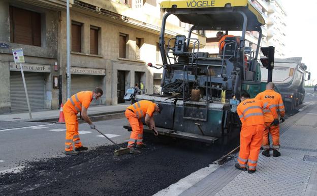 El Ayuntamiento de San Sebastián prevé la reparación del pavimento de 36 calles el próximo año