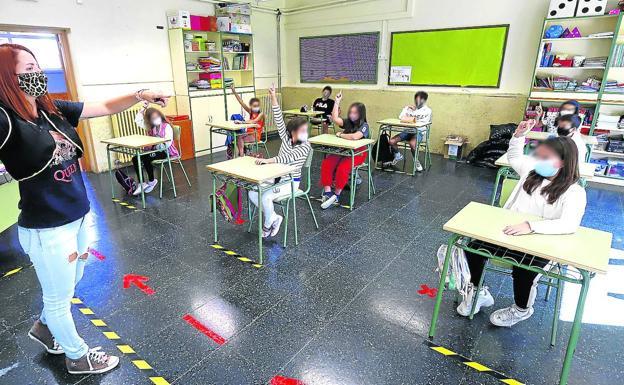 Bildarratz censura la «irresponsabilidad» de los padres que llevan a sus hijos a clase «con fiebre o síntomas» de Covid