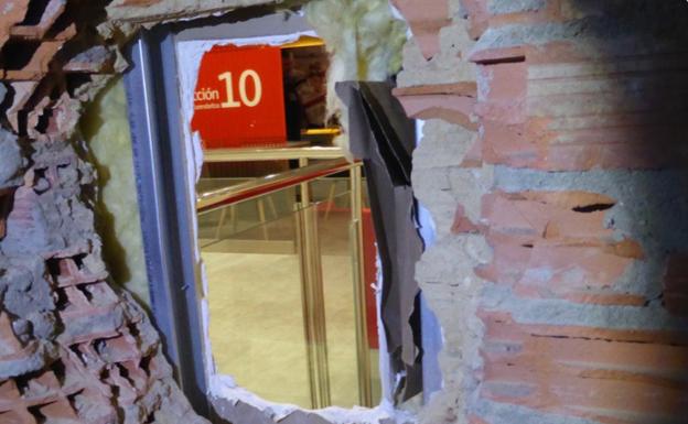 Detenidos tres conocidos delincuentes como autores de un robo en Irun el pasado marzo