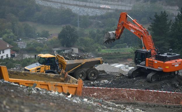 Medio Ambiente pide 28,7 millones a Verter por los trabajos tras el derrumbe del vertedero de Zaldibar