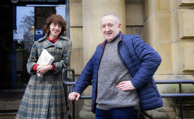 «Itzultzaileek sortzen dute literatura unibertsala»