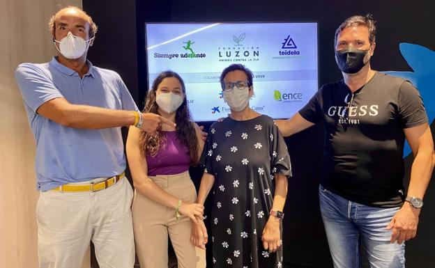 Jaime Caballero nadará de La Gomera a Tenerife para apoyar a los afectados de ELA de Canarias