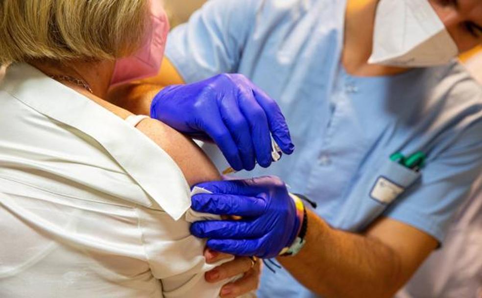 «Con la vacunación no está todo solucionado»