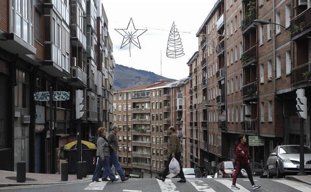 Le ocupan su piso de Bilbao cuando está en el hospital y al volver se encuentra con la cerradura cambiada