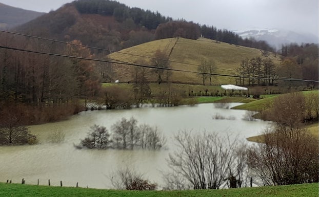 Aintzerga y su caprichosa laguna de Lindozulo