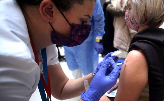 Los interrogantes de las terceras dosis