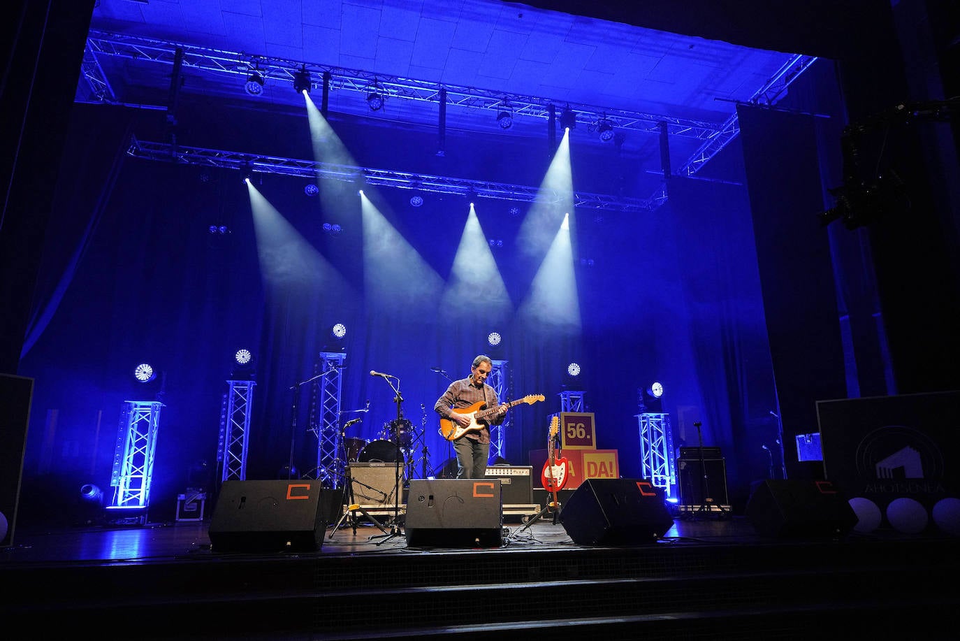 Oskorriren kantak «maitasun handiz, baina errespetu gutxiz»