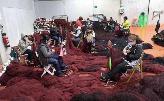 La pesca de bajura también se trabaja en tierra