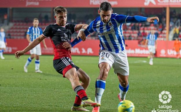 El 1x1 de los jugadores del Sanse ante el Mirándes