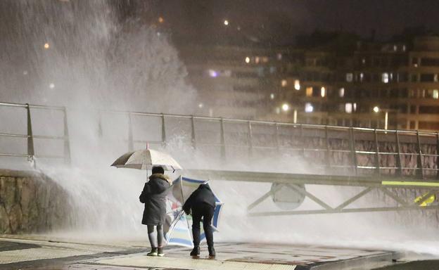 Directo: Desprendimientos y varios puntos anegados en Gipuzkoa