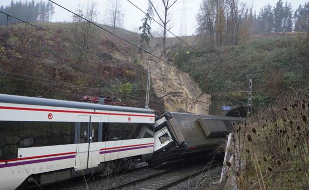 Cortado el servicio de Renfe entre Beasain y Brinkola por un desprendimiento