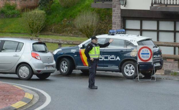 Detenido un ciudadano francés por presunto tráfico de migrantes al cruzarles a Francia