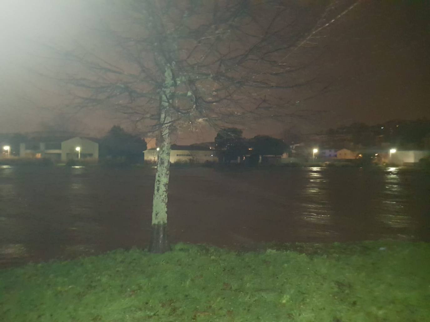 Las intensas lluvias han provocado inundaciones en Gipuzkoa