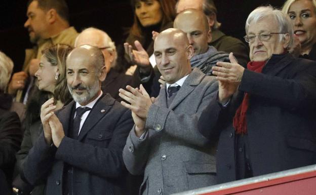 Detenida por intentar estafar medio millón de euros al Athletic y a la RFEF