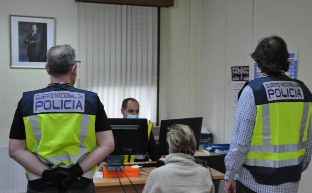 Estafa a su prima enferma más de mil euros con el móvil