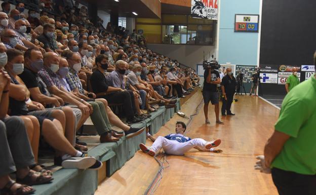 El pasaporte Covid acompañado del DNI es obligatorio para acceder a los frontones