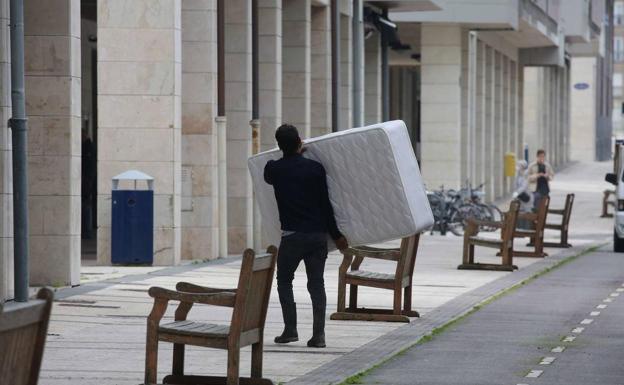 Desarticulado un grupo que estafaba a ancianos de Gipuzkoa y Bizkaia con la venta de colchones