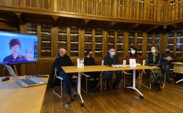 Bob Dylan eta Louise Glück euskaraz Jokin Zaitegi bekari esker