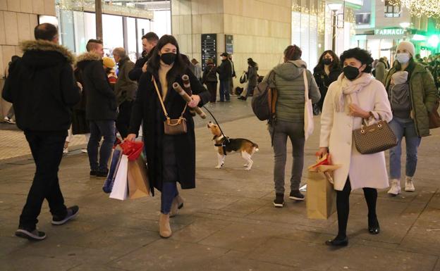 El consumo se reactiva de cara a Navidad pero aún lejos de los datos prepandemia