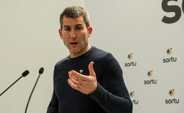 El líder de Sortu dice que la muerte de Troitiño lo convierte en una «víctima» de las cárceles