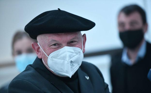 Ibarretxe, Biurrun y Zabaleta apoyan la campaña de Gure Esku por el derecho a decidir