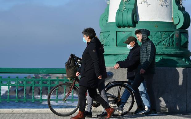 Euskadi notifica 1.607 positivos y 38 fallecidos por Covid, el doble que la semana anterior