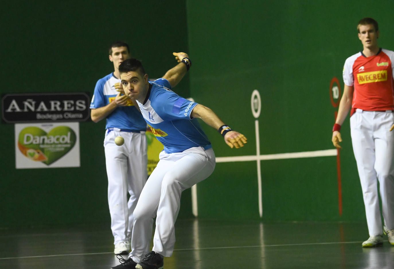 Iker Irribarria y Beñat Rezusta, líderes por tanteo tras ganar 16-22