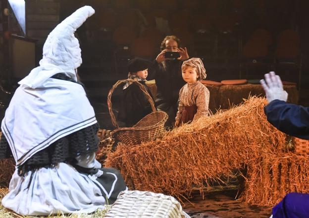 Olentzero, Mari Domingi y los Reyes Magos saldrán finalmente a la calle