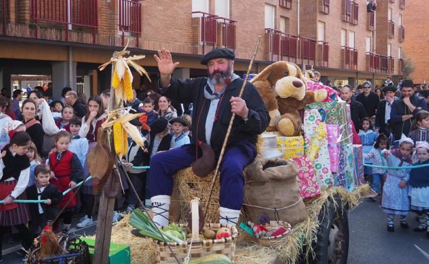 Olentzero eta Gomezago bihar eguerdian iritsiko dira Zumaiara