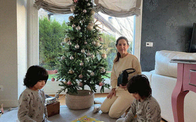 Olentzero también toca la puerta de los políticos