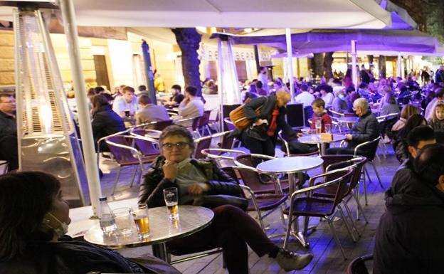 Euskadi echa el cierre a la 1.00 y reduce de nuevo los aforos