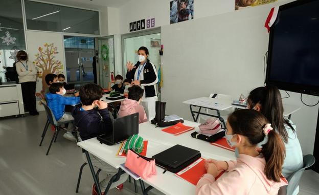 Educación dice que la vuelta presencial en los colegios vascos se mantiene