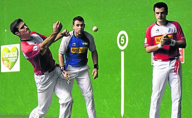 Danel Elezkano y José Javier Zabaleta, más líderes tras ganar 22-11 en Tolosa