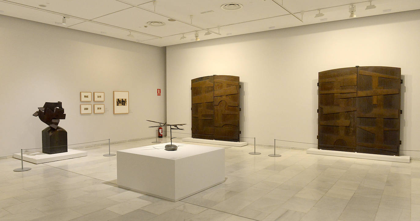 Chillida y Oteiza: la exposición del año en San Telmo