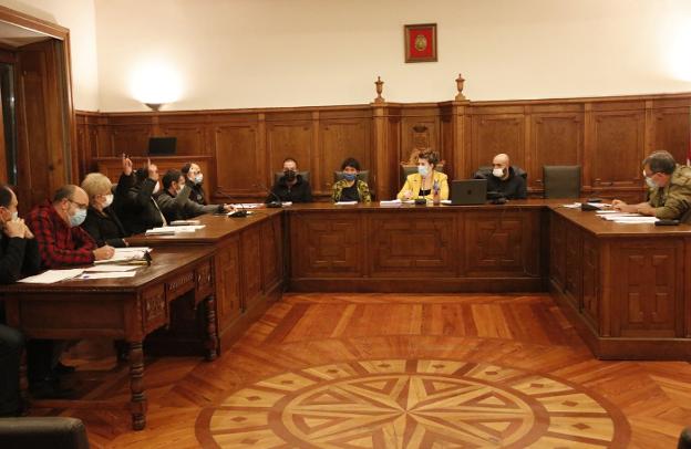 «No vemos compromiso en las cuentas, ni estrategia de futuro en las acciones y proyectos»