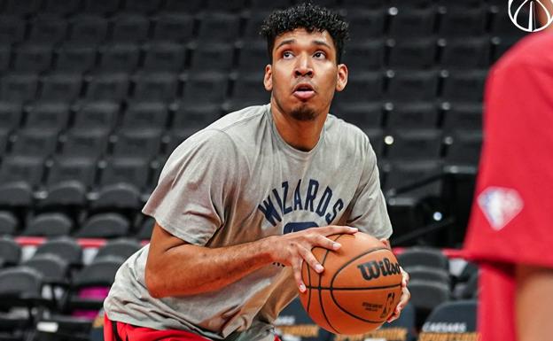 Jaime Echenique, ex del Gipuzkoa Basket, hace historia en la NBA