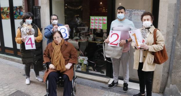 Debalai reparte sus premios de Navidad